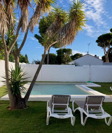 Villa-Barbara-Pool-1 Liegen am Pool